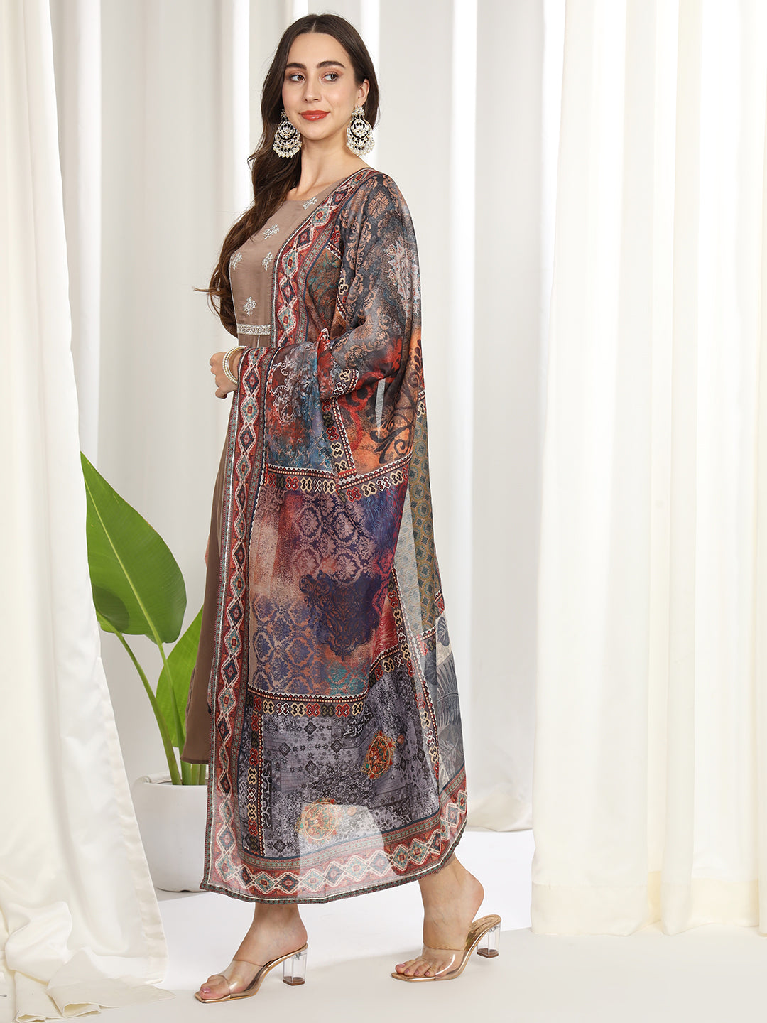 Women dusty grey blend kurta set with fancy dupatta