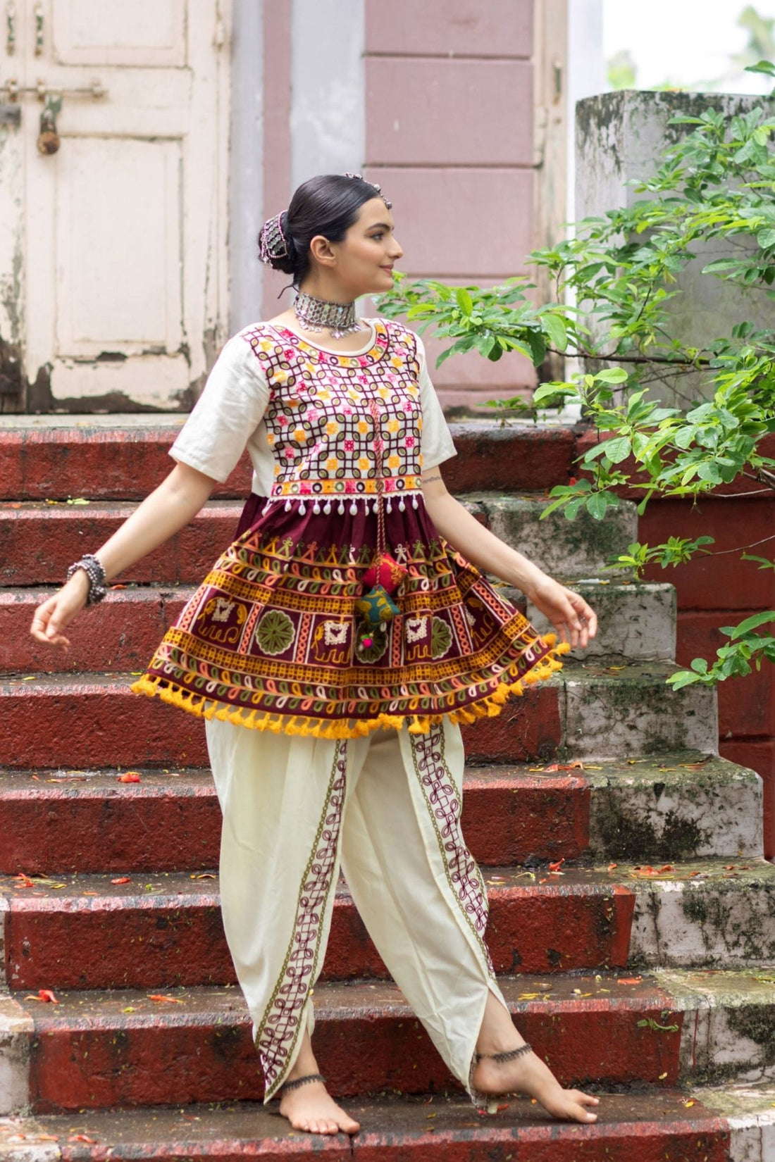 Kathiyawadi Dress Ladies Tagged "navratri lehengha" Kathiyawadi Dress Ladies Tagged "navratri lehengha"